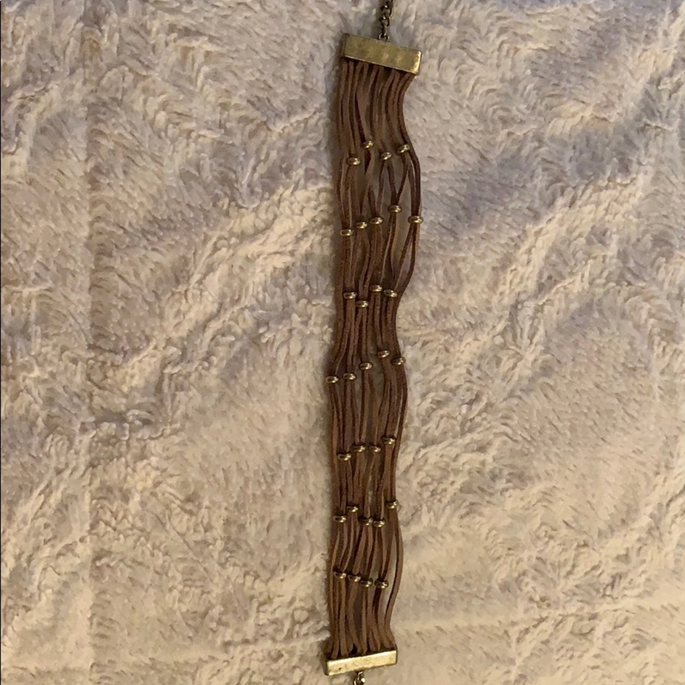 Rustic chocker